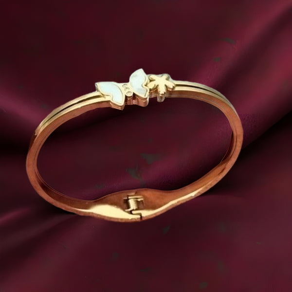 Celestraa Butterfly Bracelet – 18K Gold Plated, Anti Tarnish