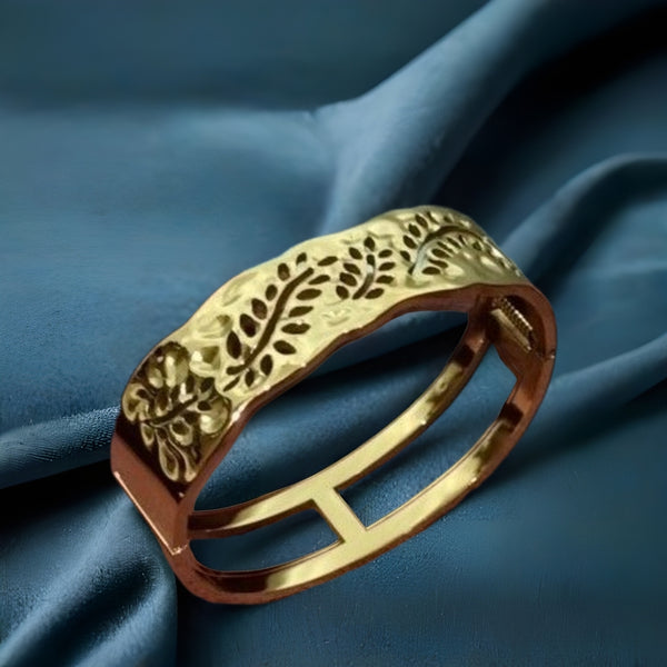 Celestraa Nature Design Bracelet – 18K Plated, Anti Tarnish