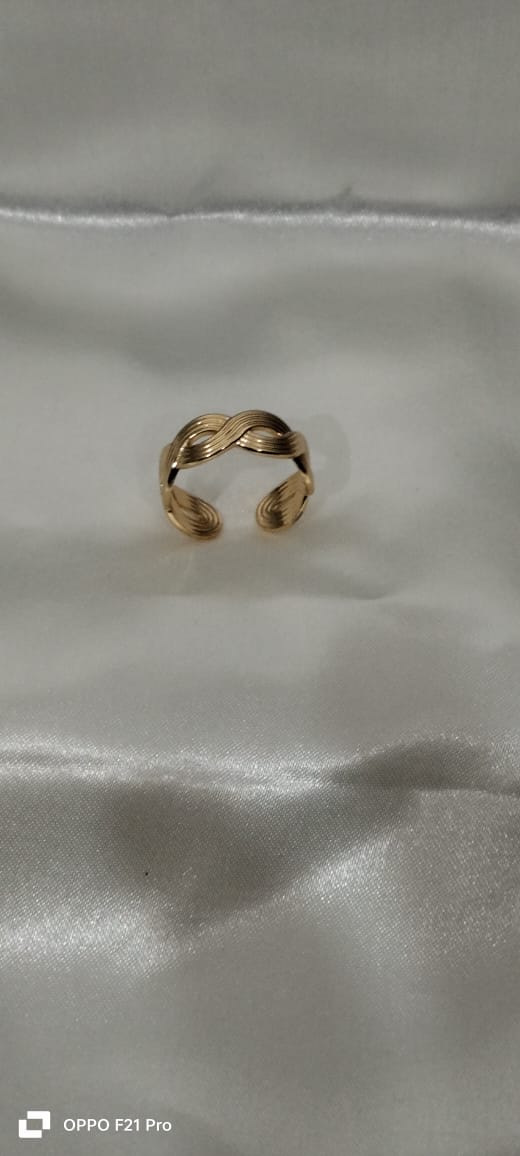 18K Gold Plated twist  Ring – Anti Tarnish  Jewelry