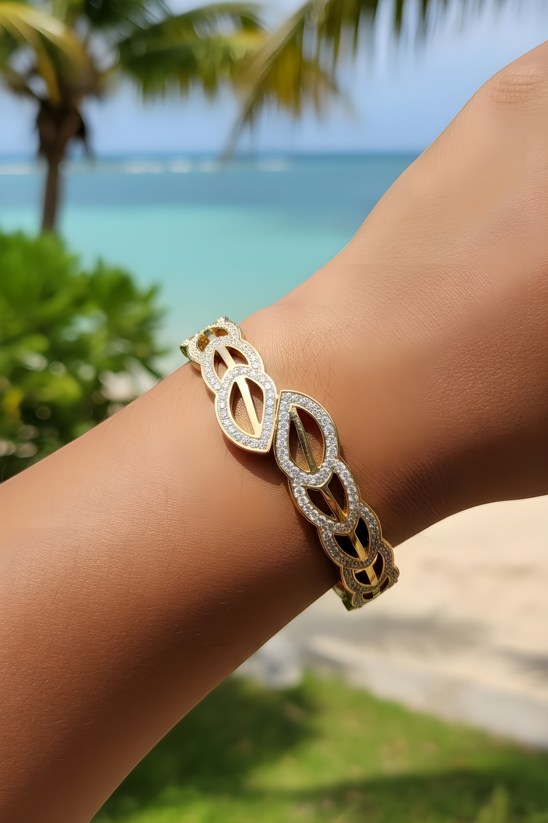 Celestraa Traditional Kada Style Bracelet for Women