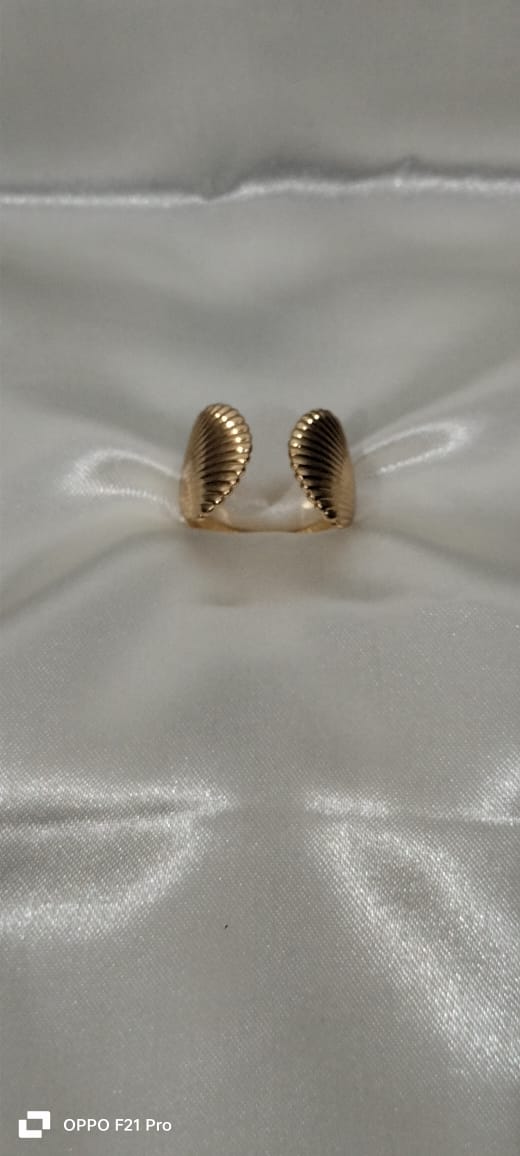Ocean Charm Ring – Nature Inspired Design