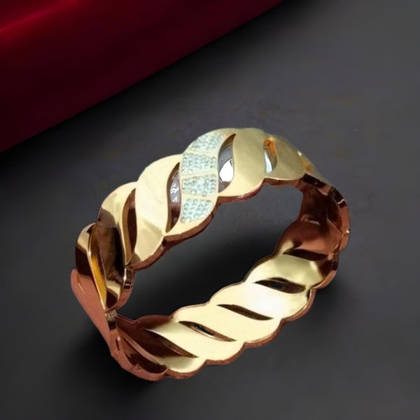Celestraa Cuban Link Bracelet – 18K Plated, Unisex Design