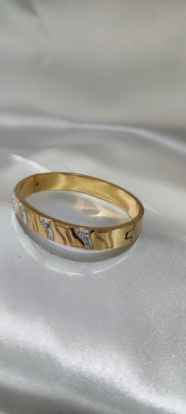 Suhana Dimond Bracelet