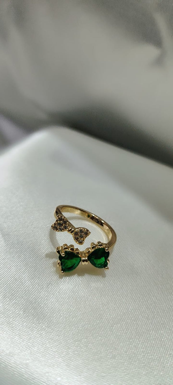Green Knot Ring
